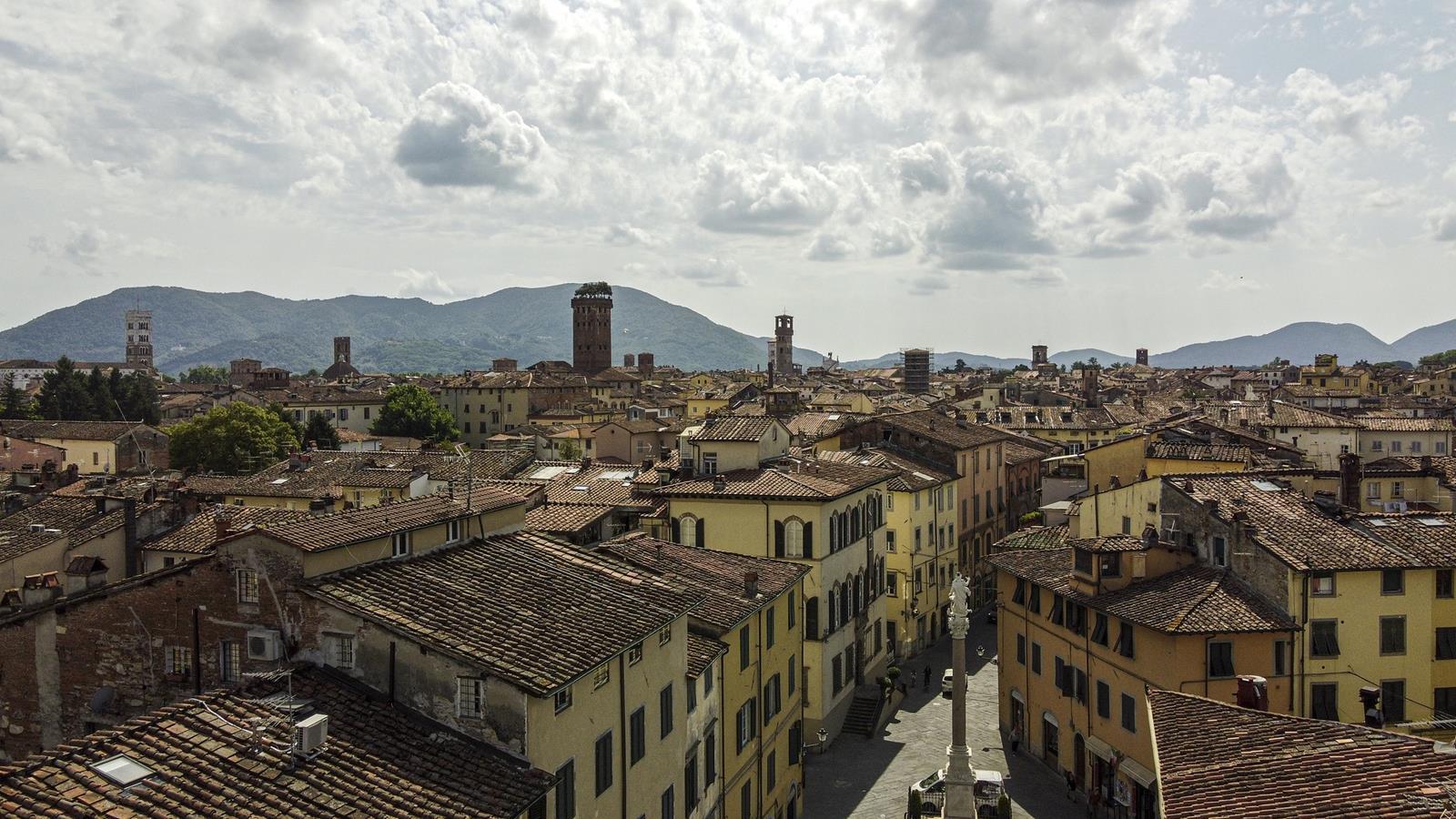 lucca dall'alto