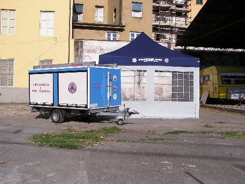 Unità nel parcheggio della Protezione Civile